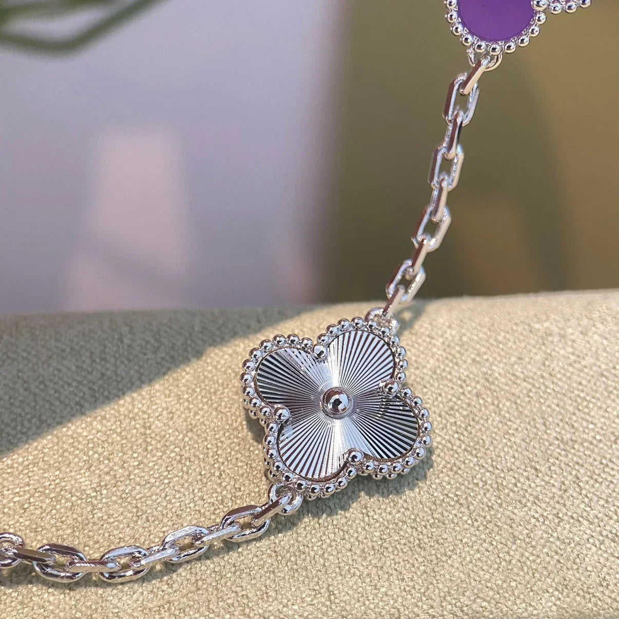 [Elite] CLOVER 5 MOTIF VIOLET BRACELET COLLECTION