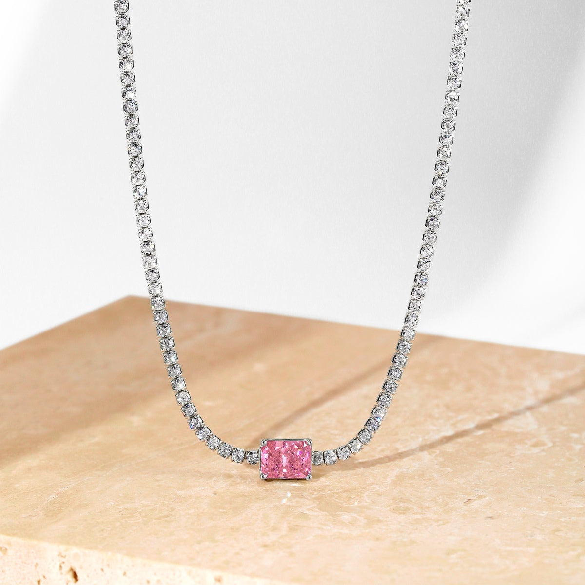 [Elite]2.0 carat Ornate Emerald Cut Necklace