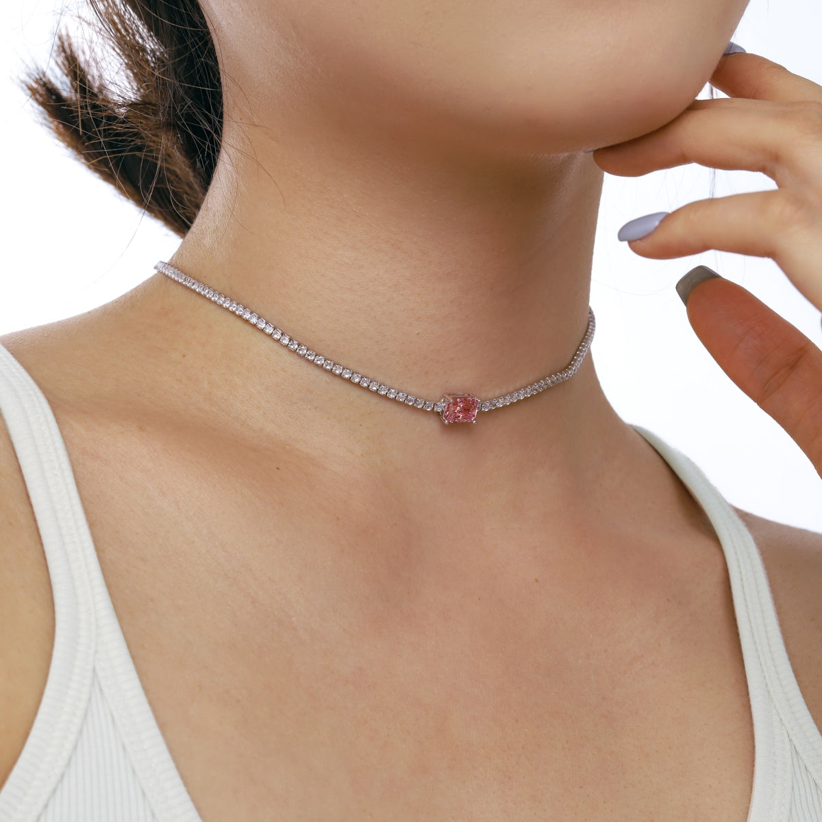 [Elite]2.0 carat Ornate Emerald Cut Necklace