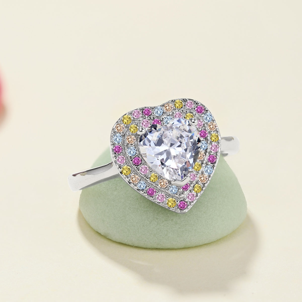 [Elite]Delicate Ebullient Heart Shape Wedding Ring