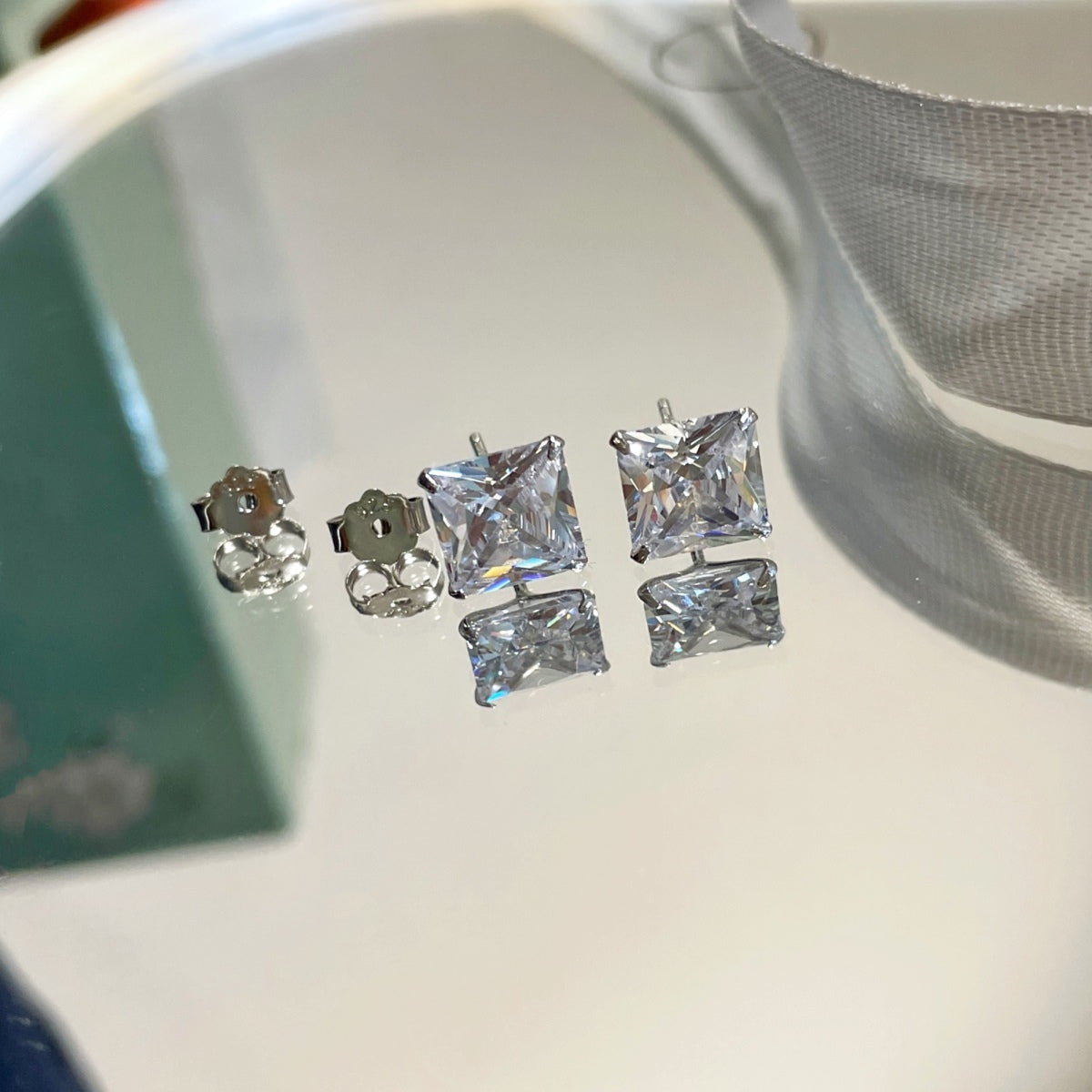 [Elite]Ornate Square Shape Earrings