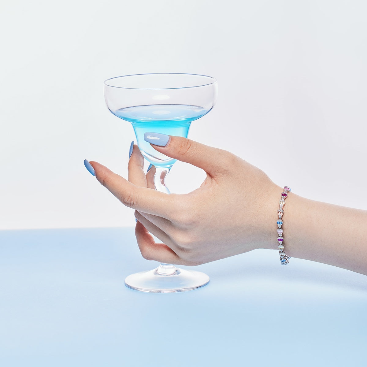 [Elite]Radiant Water Drop Shape Daily Bracelet
