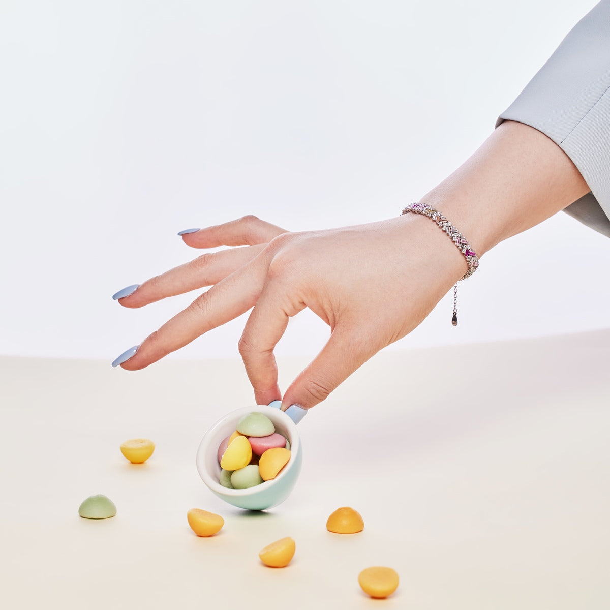 [Elite]Dazzling Unique Multi Shape Daily Bracelet