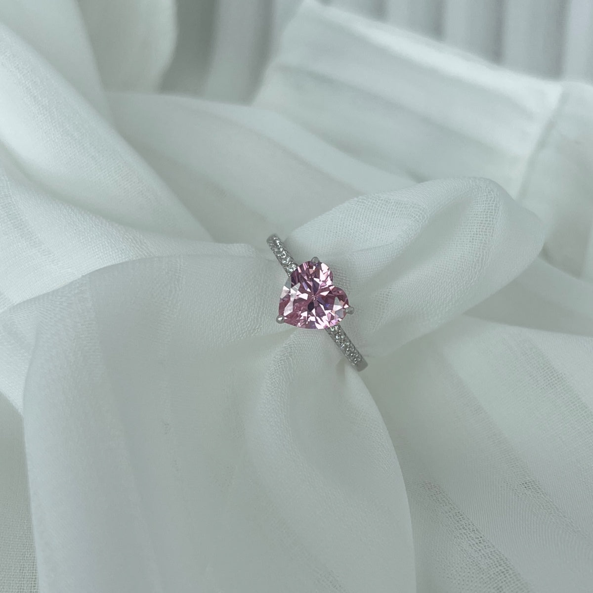[Elite]2.0 Carat Dazzling Lustrous Heart Cut Lover Ring