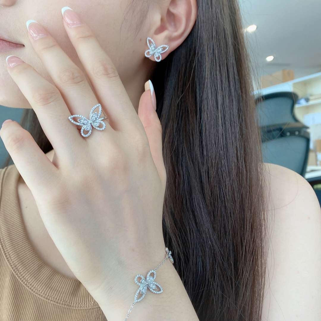 [Elite]Delicate Butterfly Pendant Bracelet