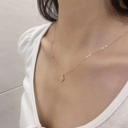 [Elite]Delicate Flower Shape Necklace
