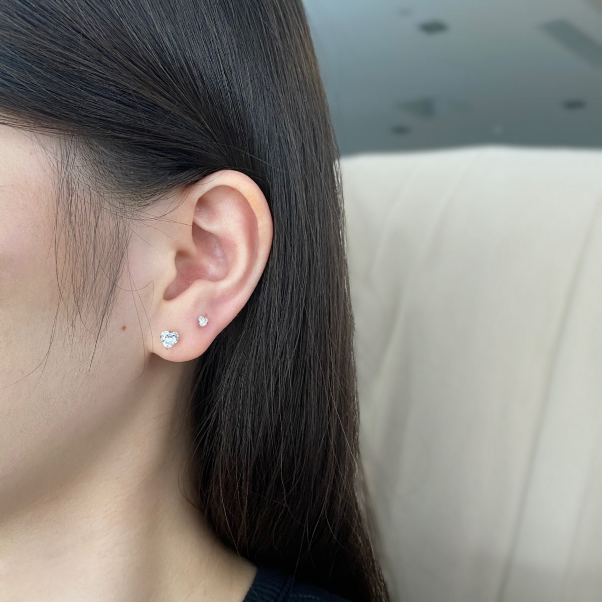 [Elite]Sparkling Heart Shaped Simple Earrings