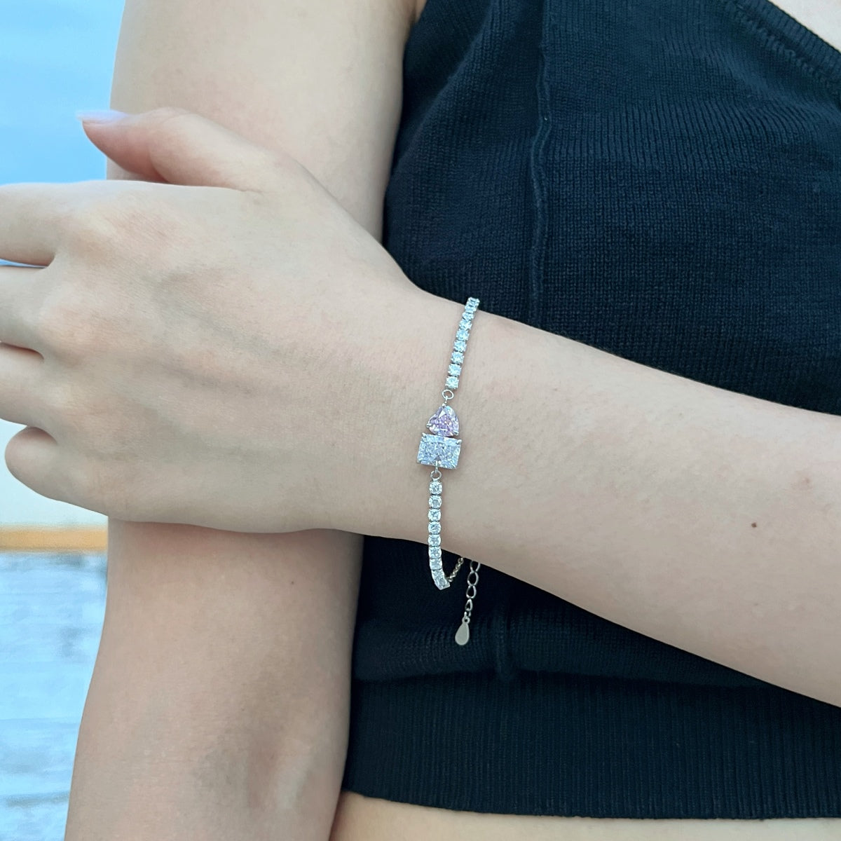 [Elite]Dazzling Unique Multi Shape Lover Bracelet