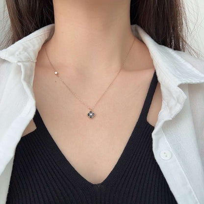 [Elite]Delicate Flower Shape Necklace