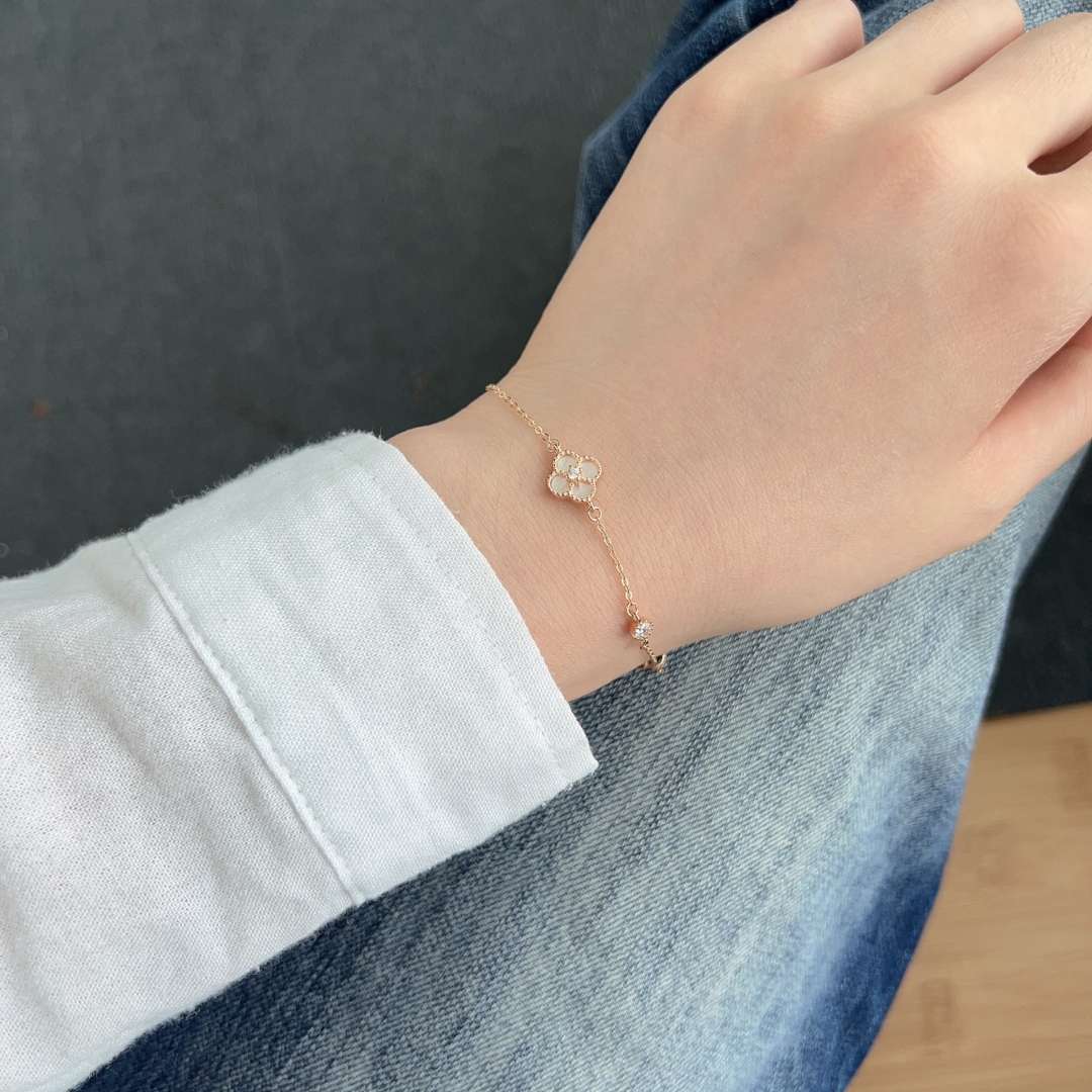 [Elite]Delicate Four Leaf Clover Bracelet