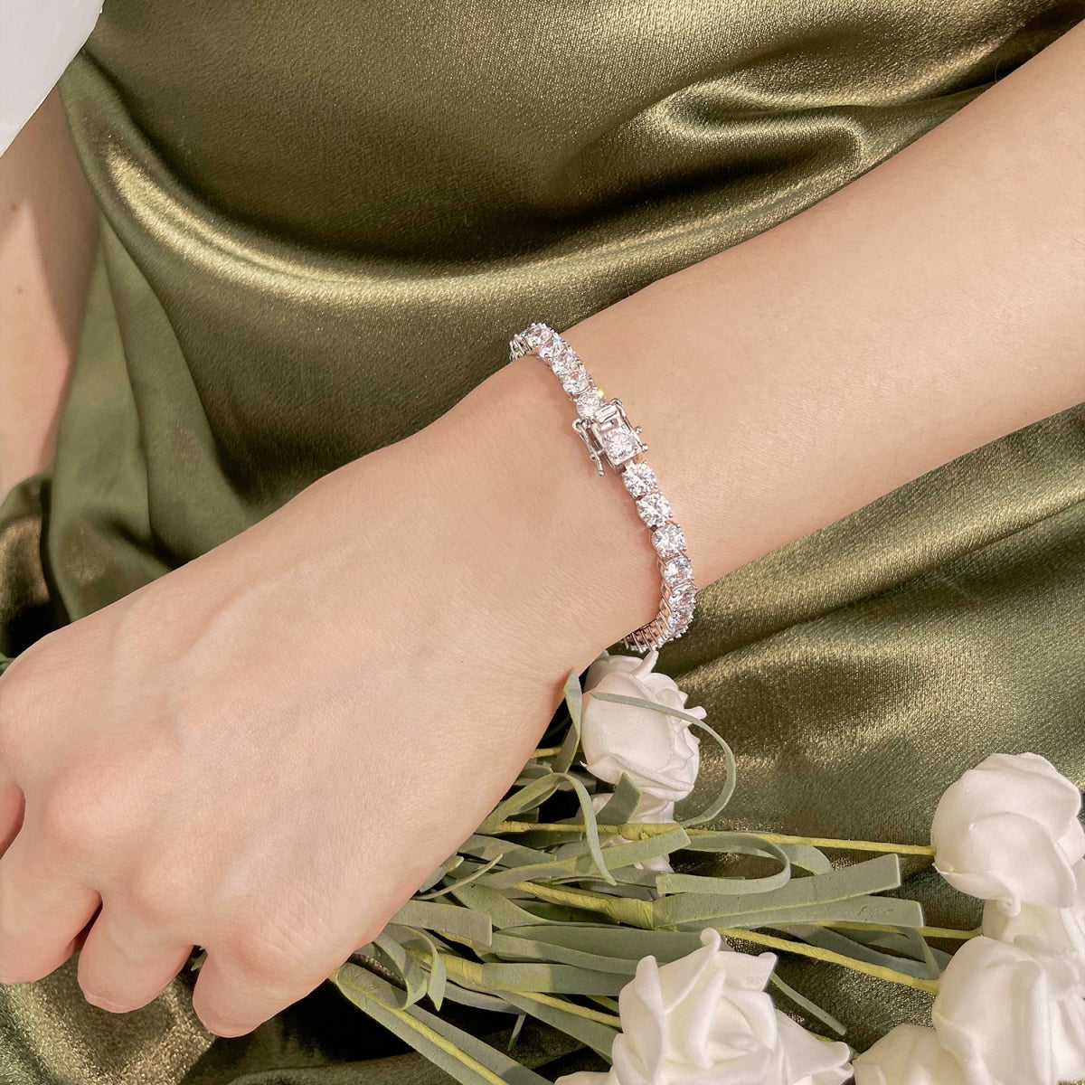 [Elite]Ornate Sparkling Round Cut Wedding Bracelet