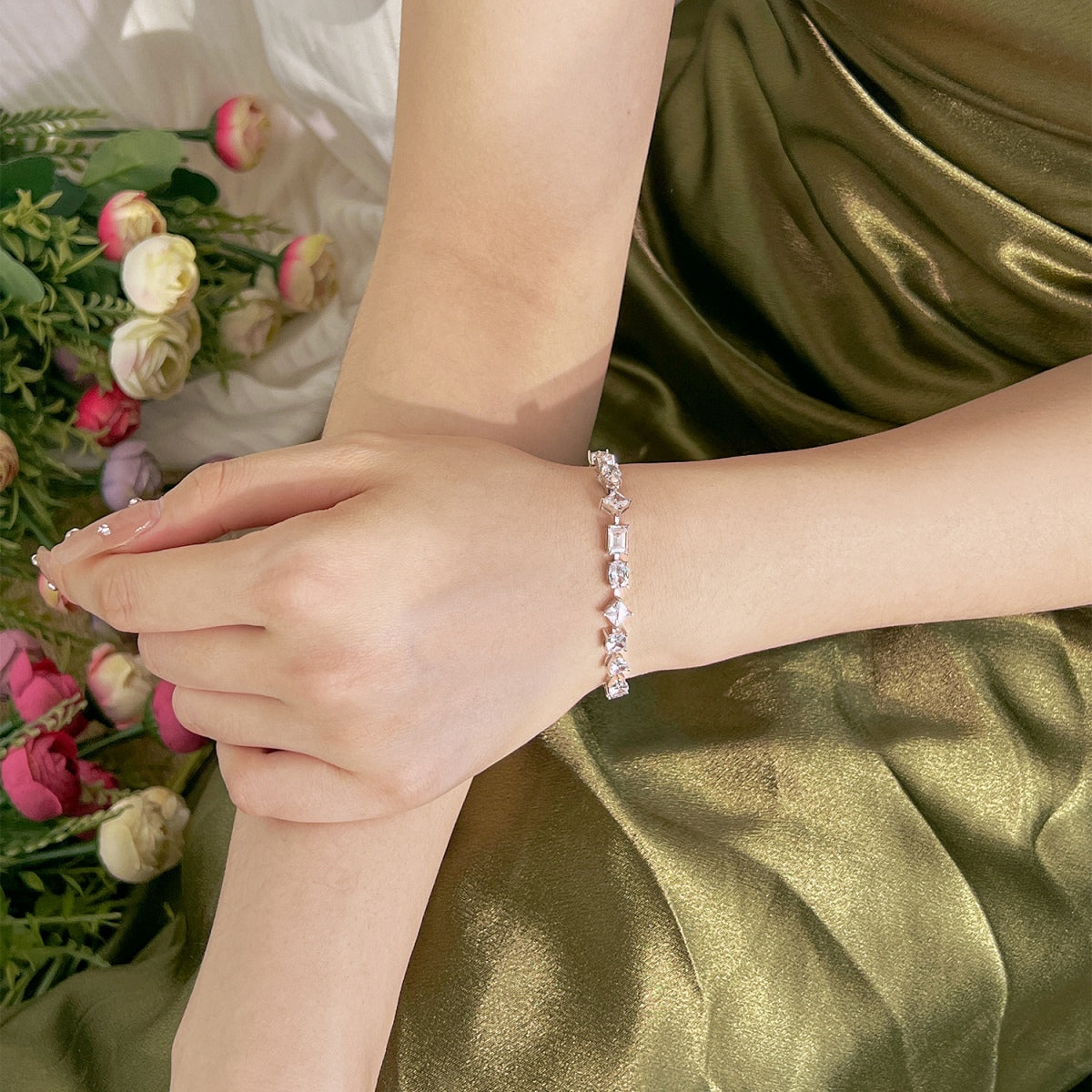 [Elite]Unique Exquisite Multi Cut Daily Bracelet