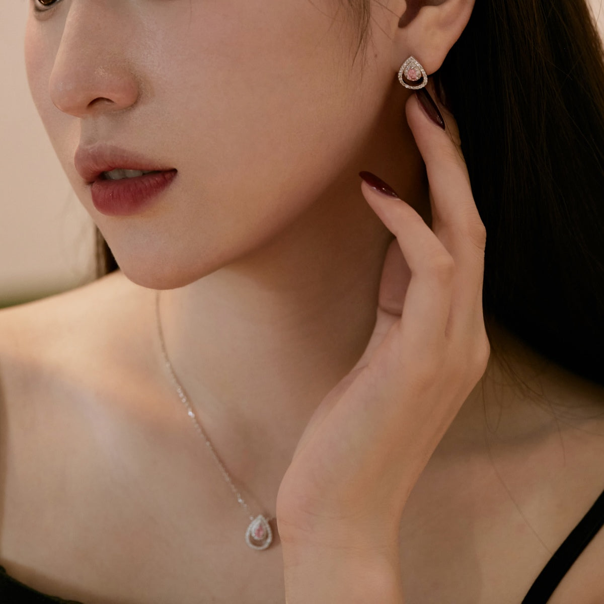 [Elite]Sparkling Delicate Water Drop Shape Daily Earrings