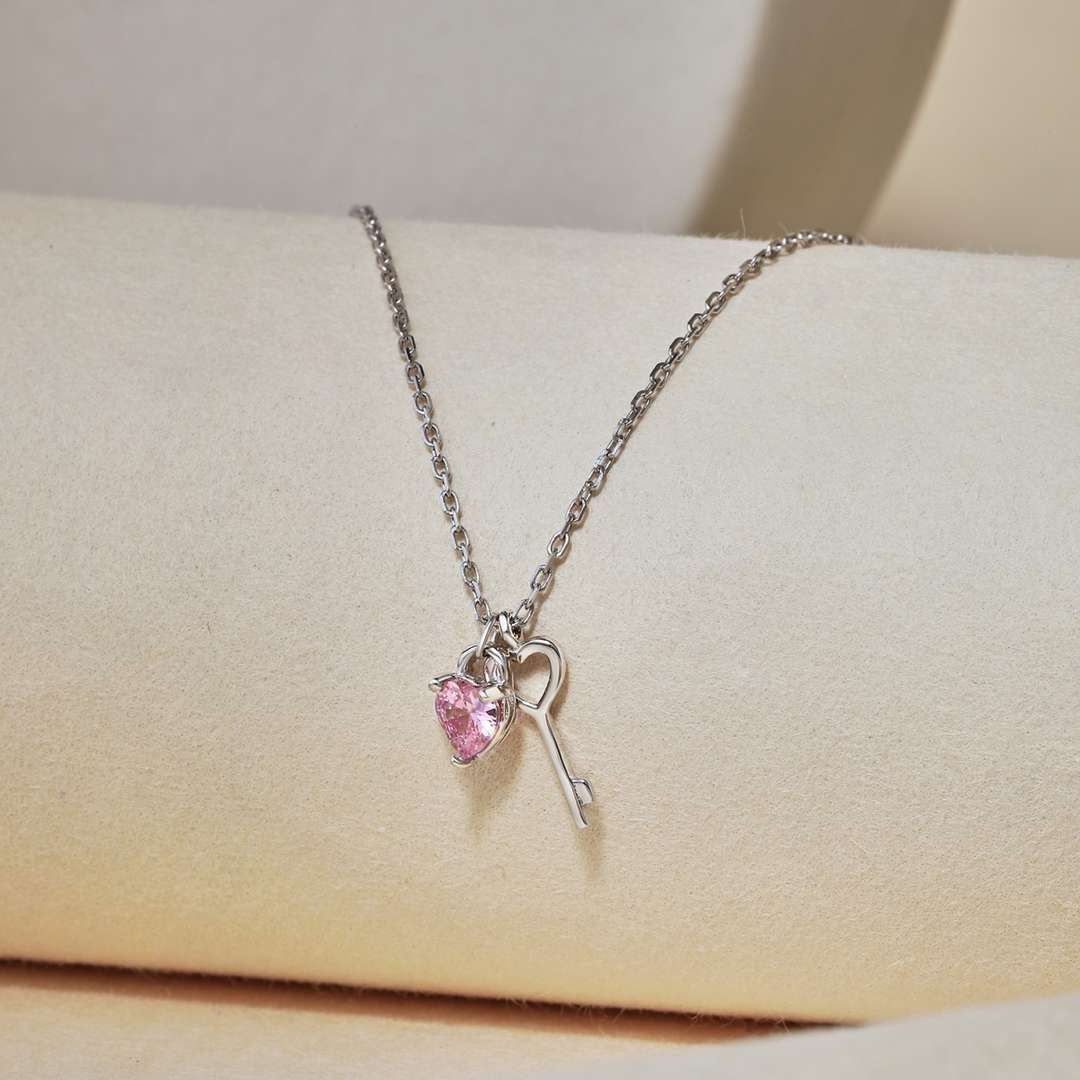 [Elite]Unique Heart Shape Key Pendent Necklace