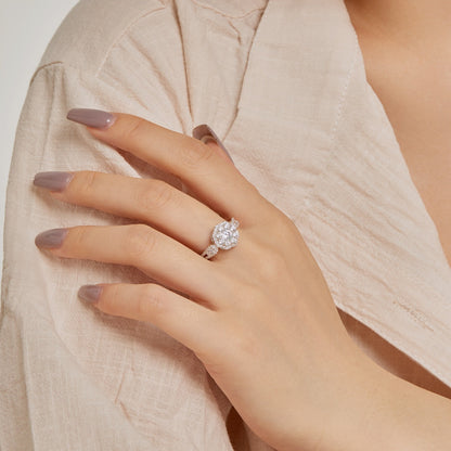 [Elite]Delicate Colorful Round Cut Flower Shape Wedding Ring