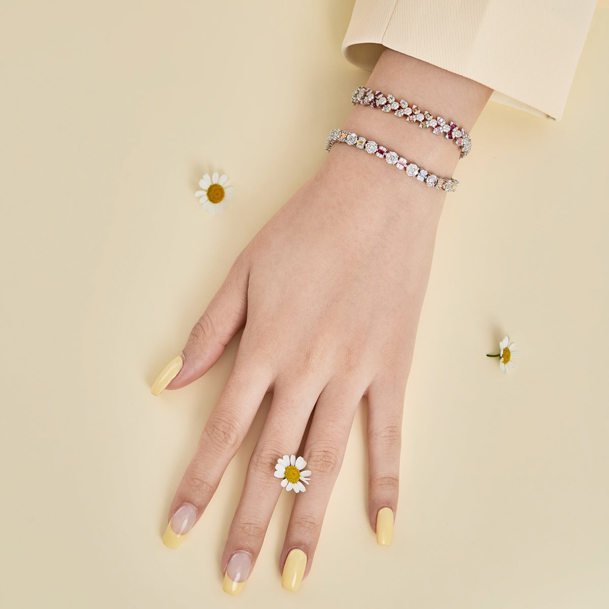 [Elite]Dazzling Radiant Multi Cut Daily Bracelet