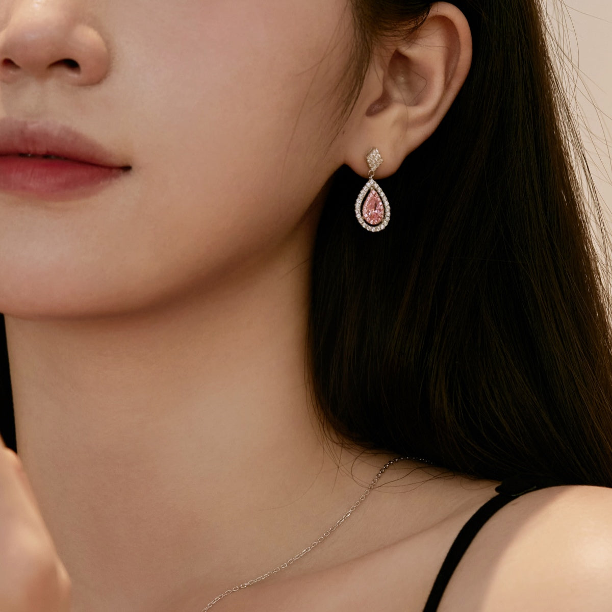 [Elite]Ornate Delicate Water Drop Shape Banquet Earrings