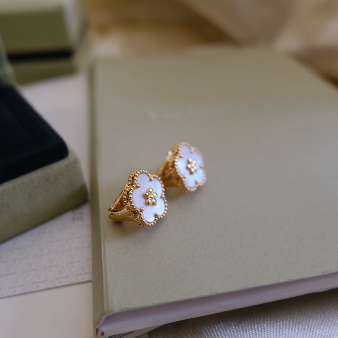 [Elite]LUCKY PINK GOLD WHITE MOP EARRINGS