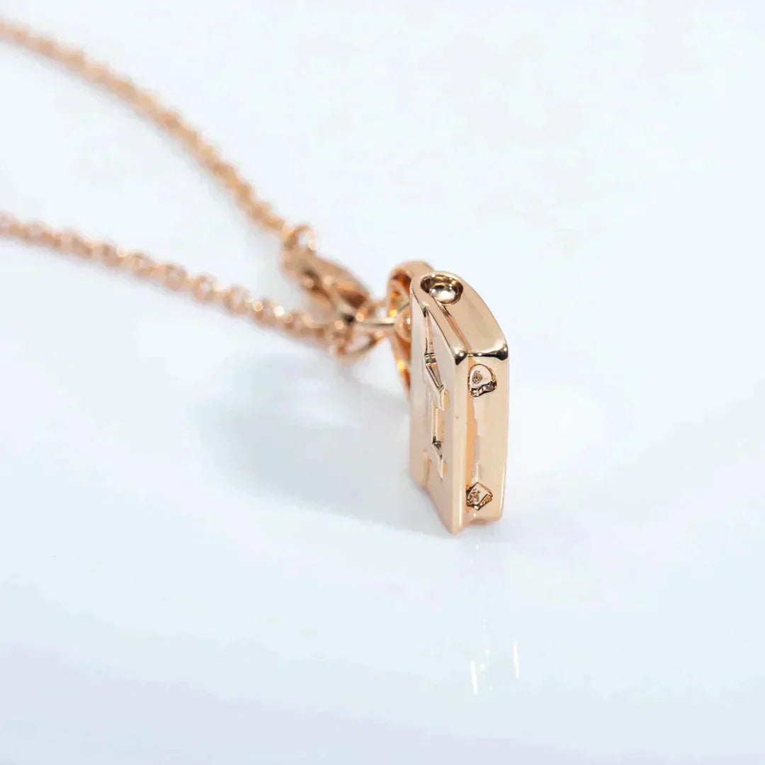 [Elite]AMULETTE PEDANT ROSE GOLD NECKLACE