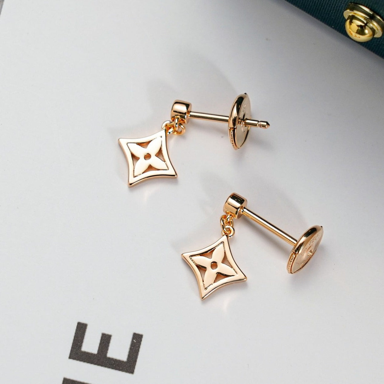 [Elite]STAR EARRINGS GOLD