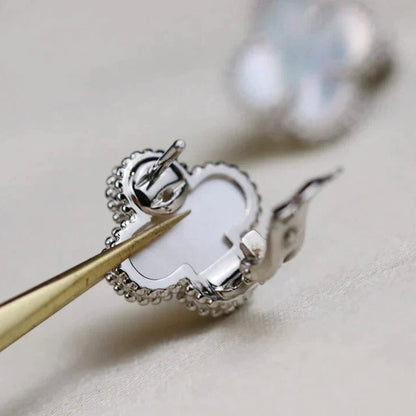 [Elite]CLOVER MEDIUM 1 MOTIFS  WHITE MOP EARRINGS SILVER