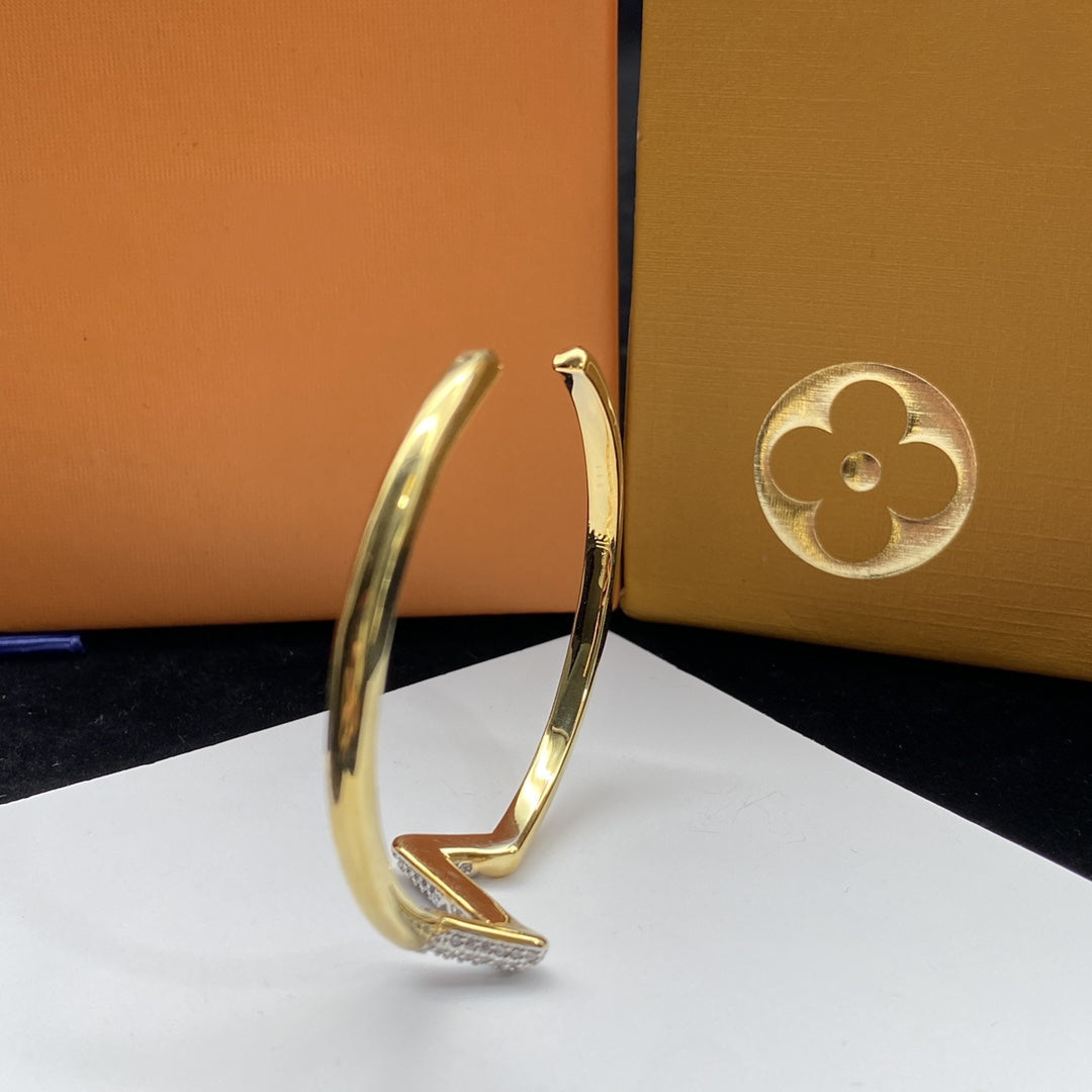 [Elite]VOLTE UPSITE DOWN DIAMOND GOLD OPEN BRACELET