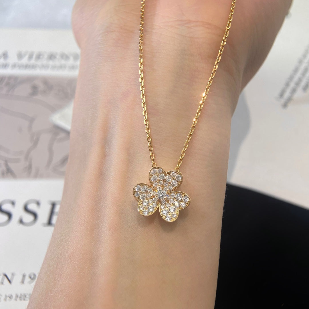 [Elite]FLOWER DIAMOND NECKLACE