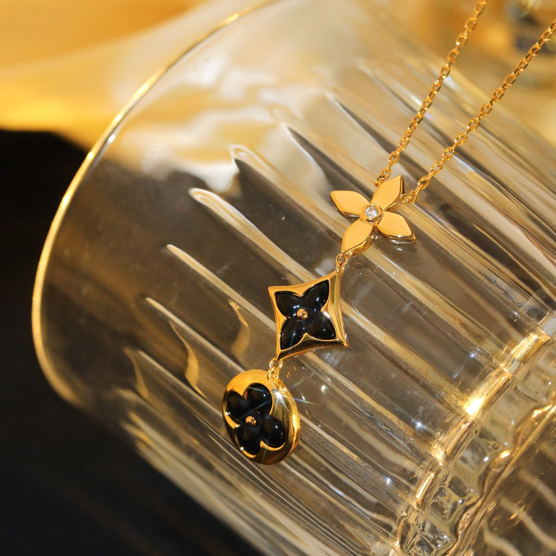[Elite]STAR AND SUN ONYX PINK GOLD NECKLACE