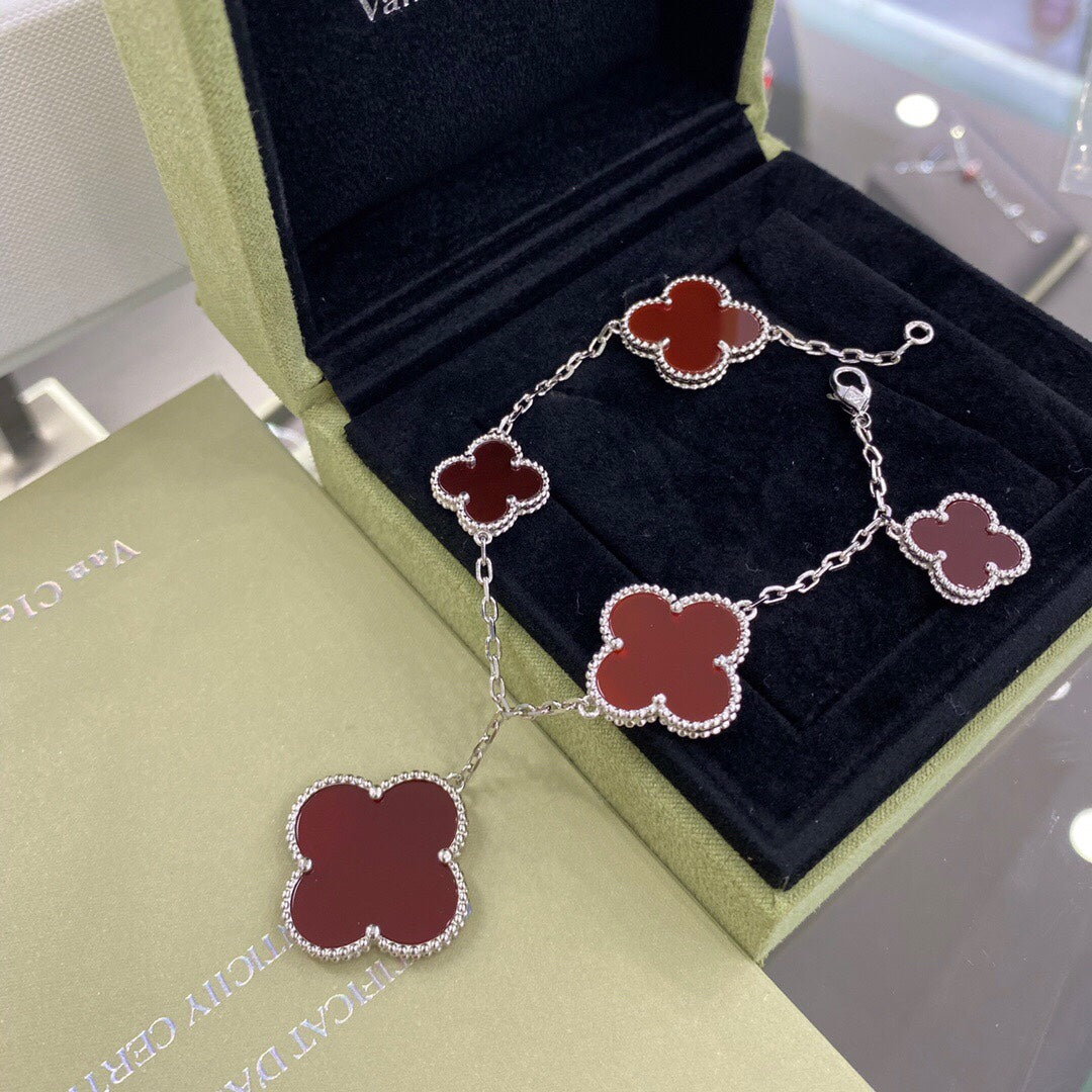 [Elite]CLOVER 5 MOTIFS SIVLER CARNELIAN BRACELET