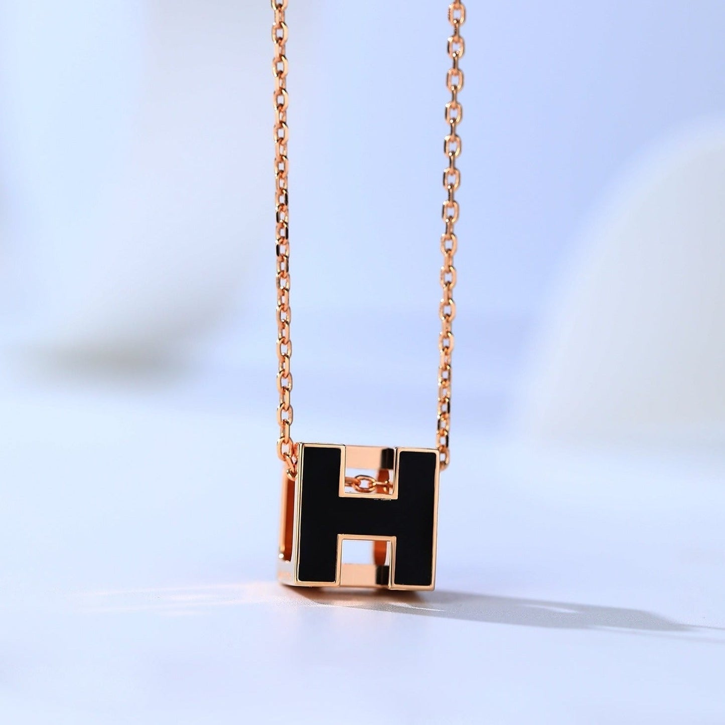 [Elite]H CAGE PINK GOLD NECKLACE