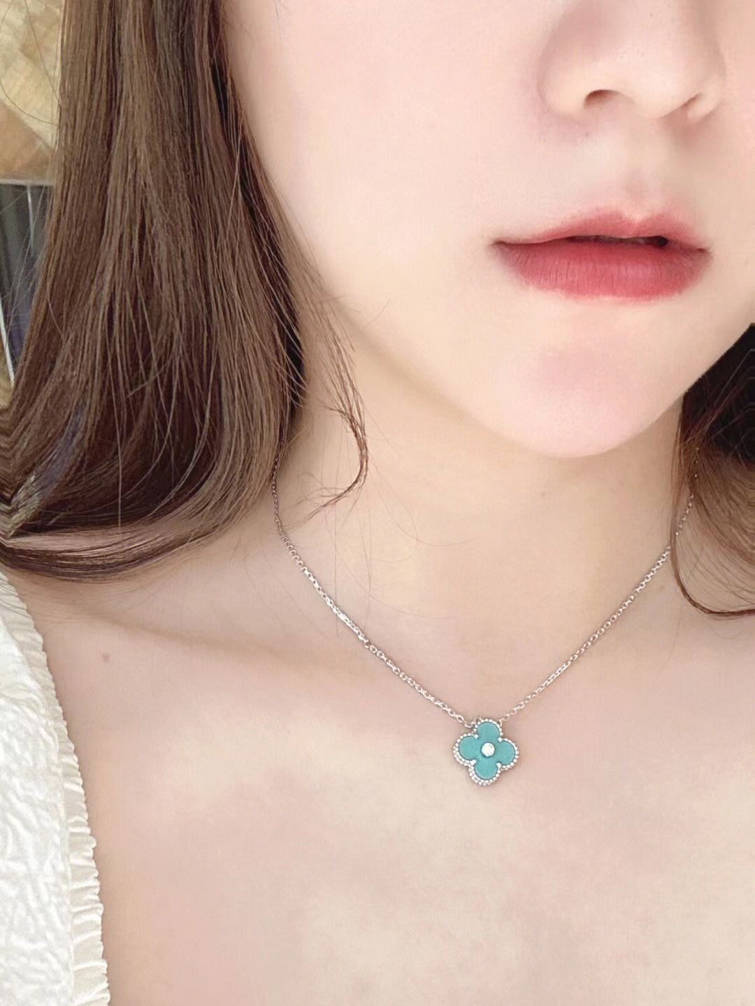 [Elite]CLOVER 1 DIAMOND LIGHT BLUE SILVER NECKLACE