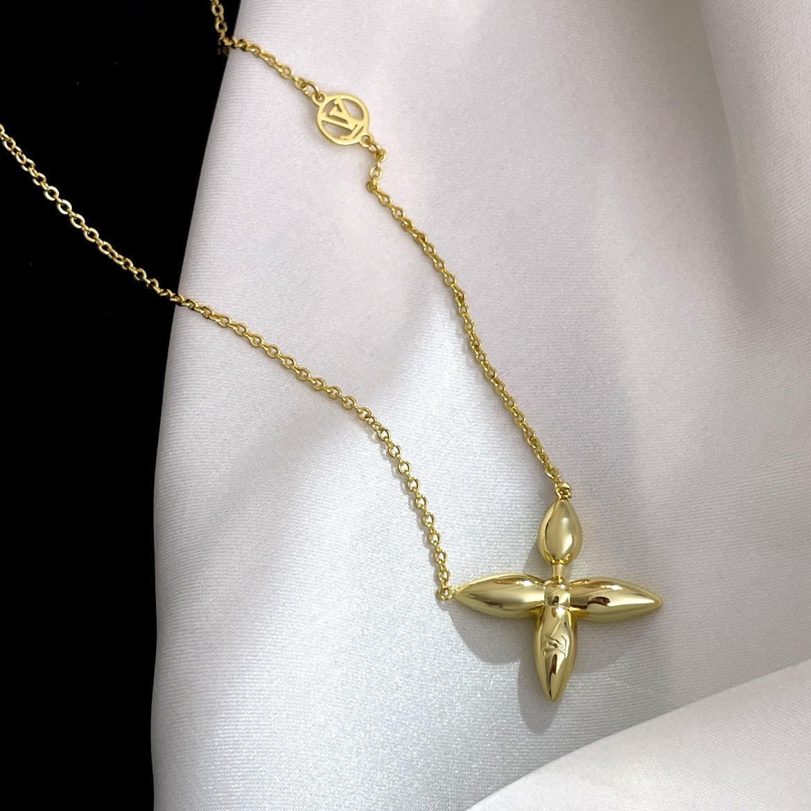 [Elite]LOUISETTE GOLD NECKLACE
