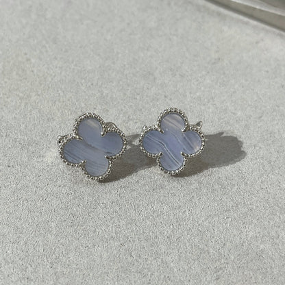 [Elite]CLOVER CHALCEDONY SILVER STUD EARRINGS