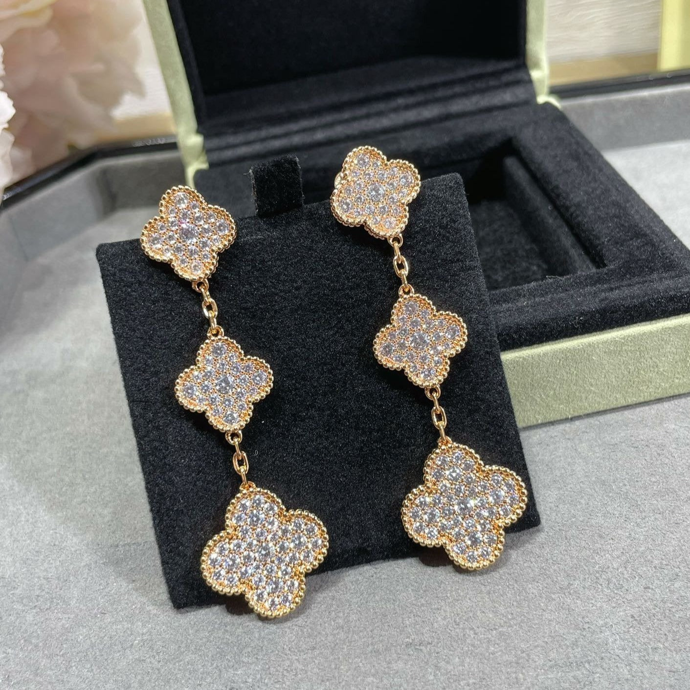 [Elite]CLOVER 3 MOTIFS DIAMOND PAVED ROSE GOLD EARRINGS
