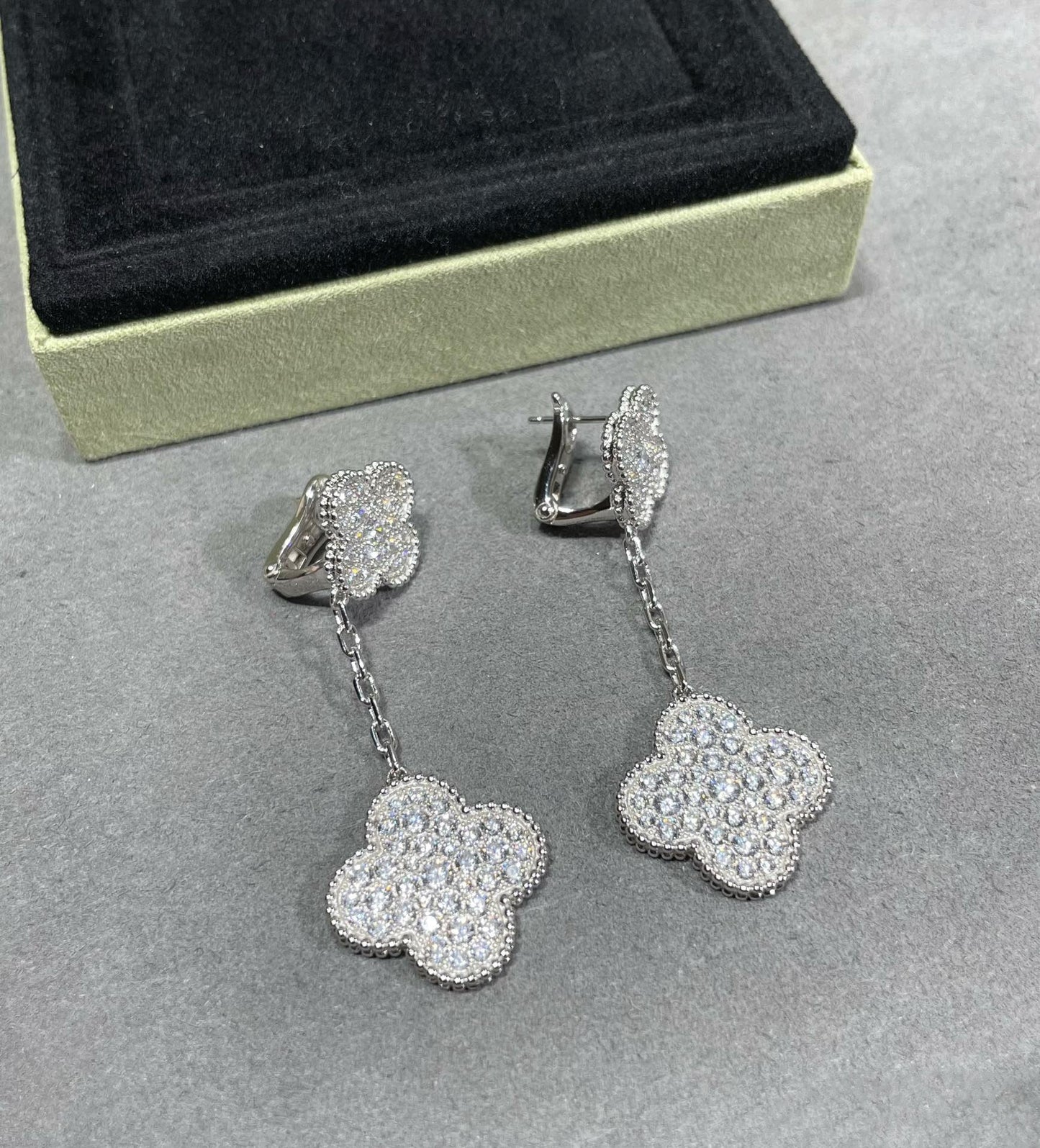 [Elite]CLOVER 2 MOTIFS DIAMOND PAVED SILVER EARRINGS