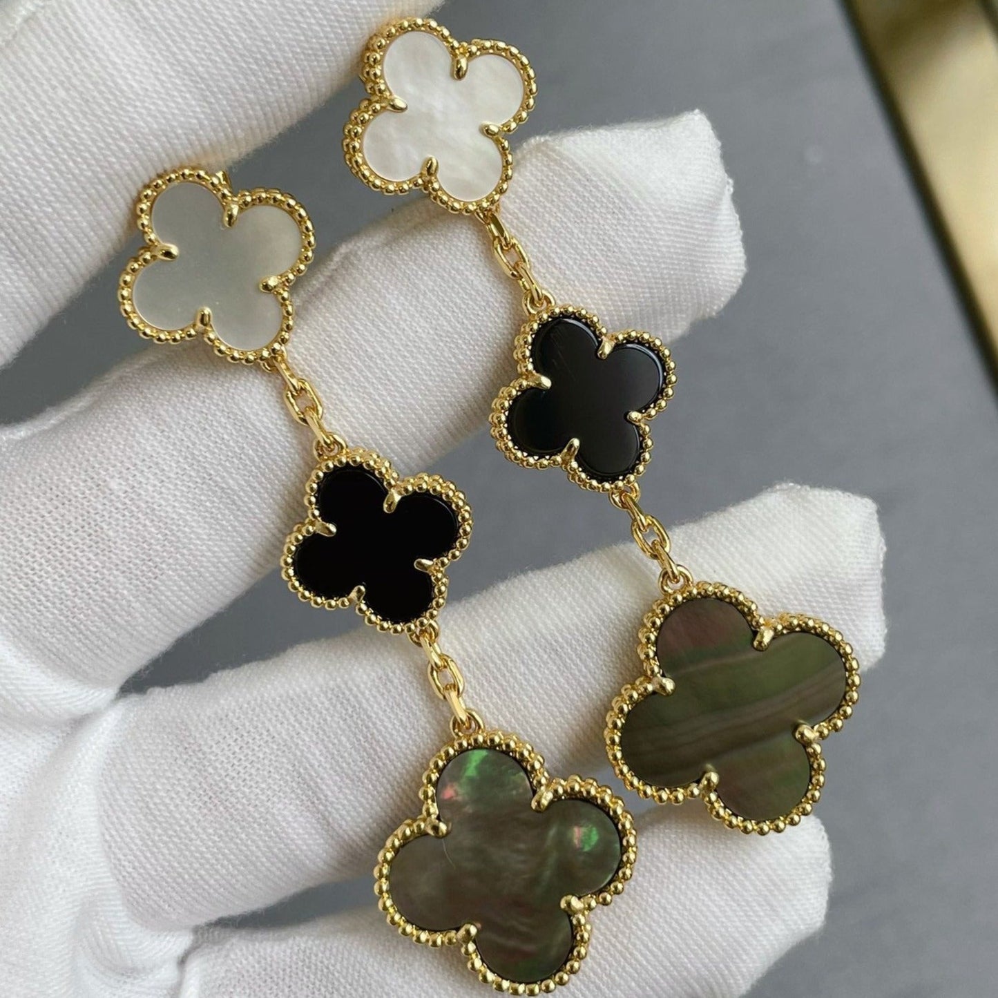 [Elite]CLOVER 3 MOTIF MOP ONYX DARK MOP PINK GOLD EARRINGS