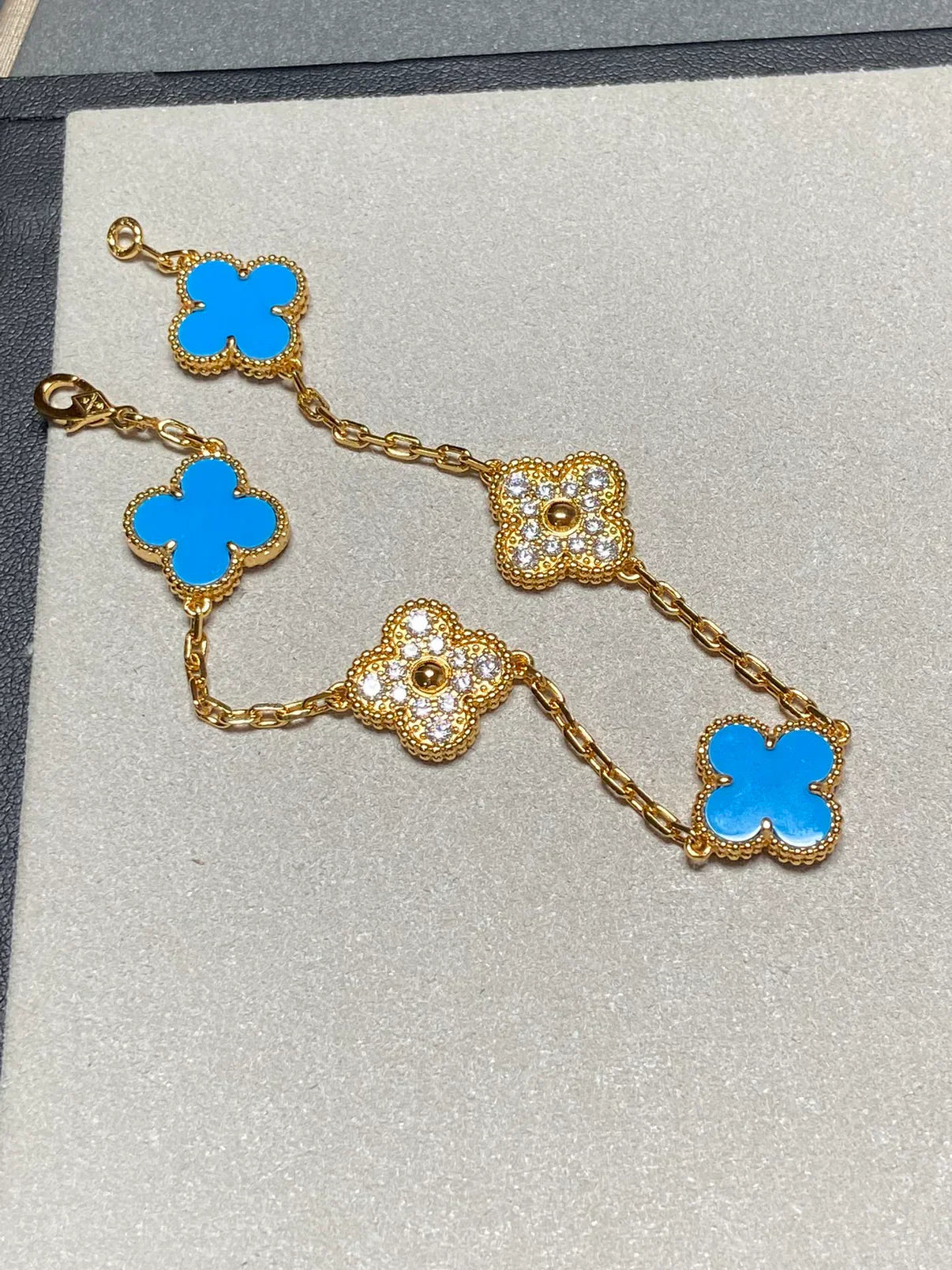 [Elite] CLOVER 5 MOTIF BLUE AGATE BRACELET COLLECTION