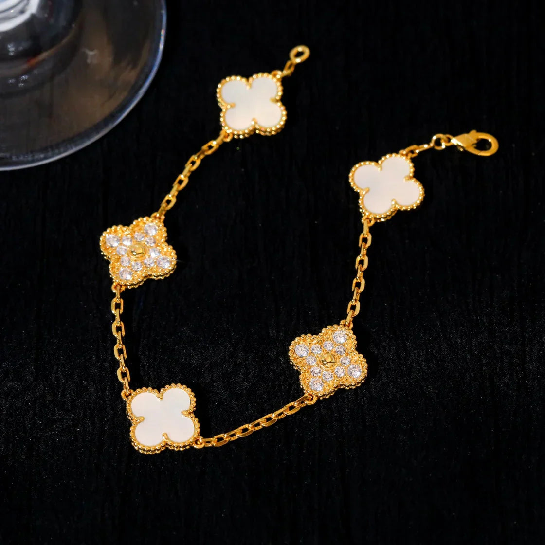 [Elite]CLOVER WHITE PEARL MOP 5 MOTIF BRACELET COLLECTION