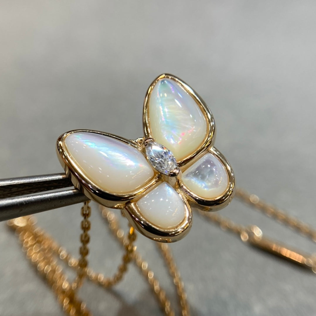 [Elite]BUTTERFLY MOP DIAMOND NECKLACE