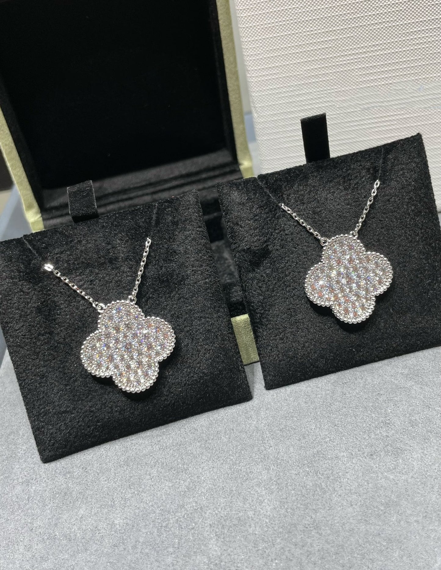 [Elite]CLOVER 25MM LARGE PENDANT DIAMOND PAVED SILVER NECKLACE