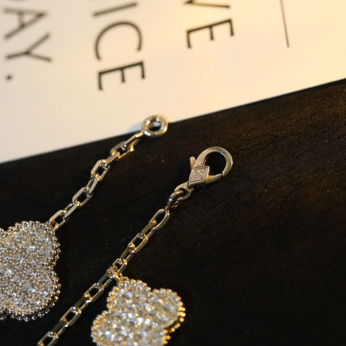 [Elite]CLOVER BRACELET 5 MOTIF SILVER DIAMOND PAVED