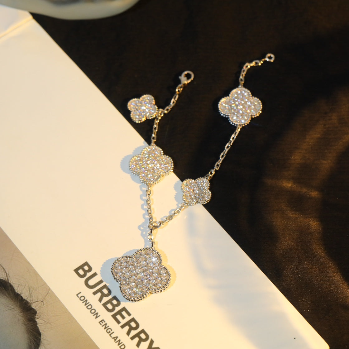 [Elite]CLOVER BRACELET 5 MOTIF SILVER DIAMOND PAVED