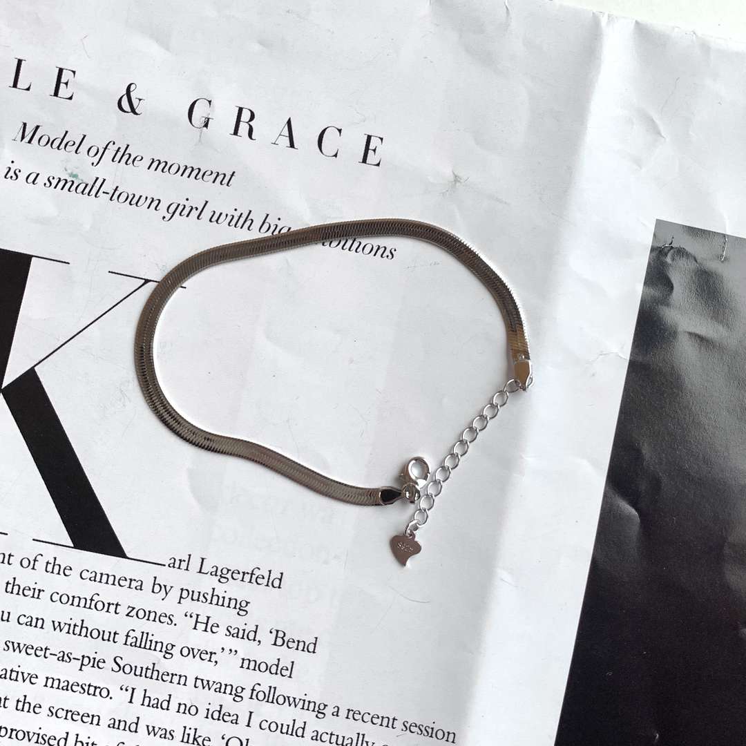 [Elite]Flat Snake Bone Chain Blade Necklace