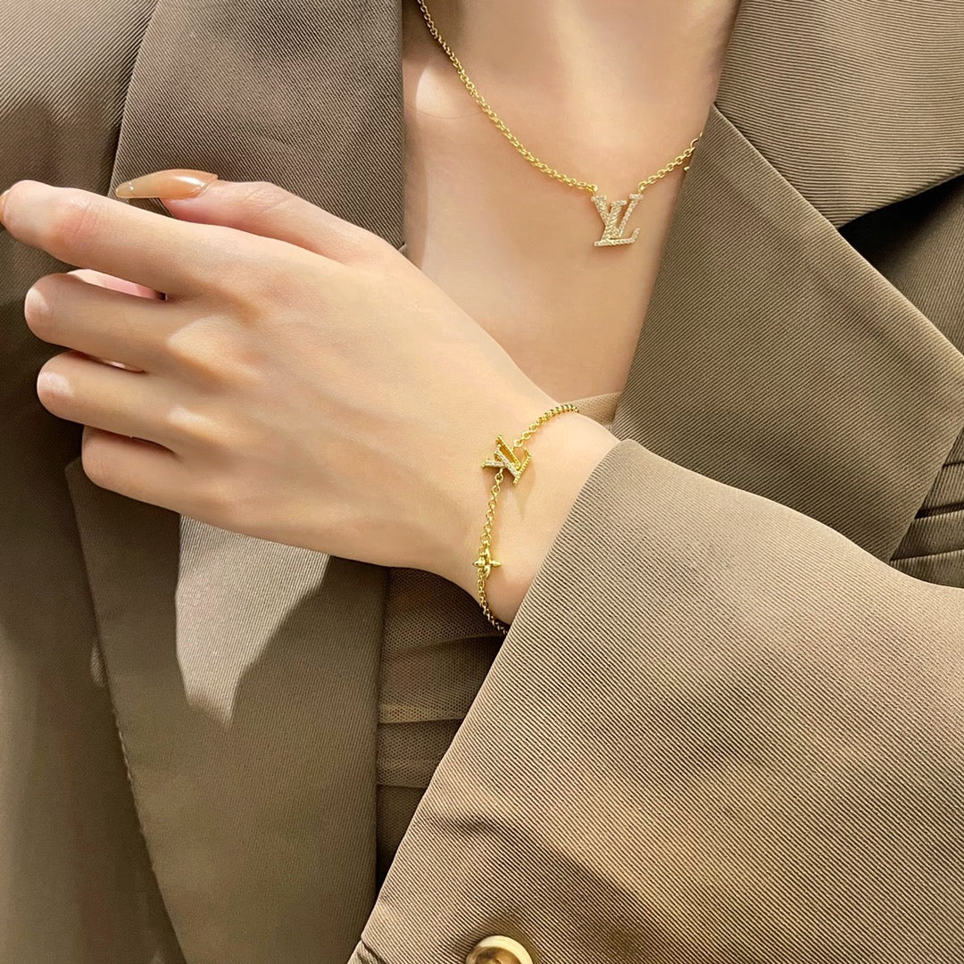 [Elite]LOGO STAR MOTIF GOLD BRACELET