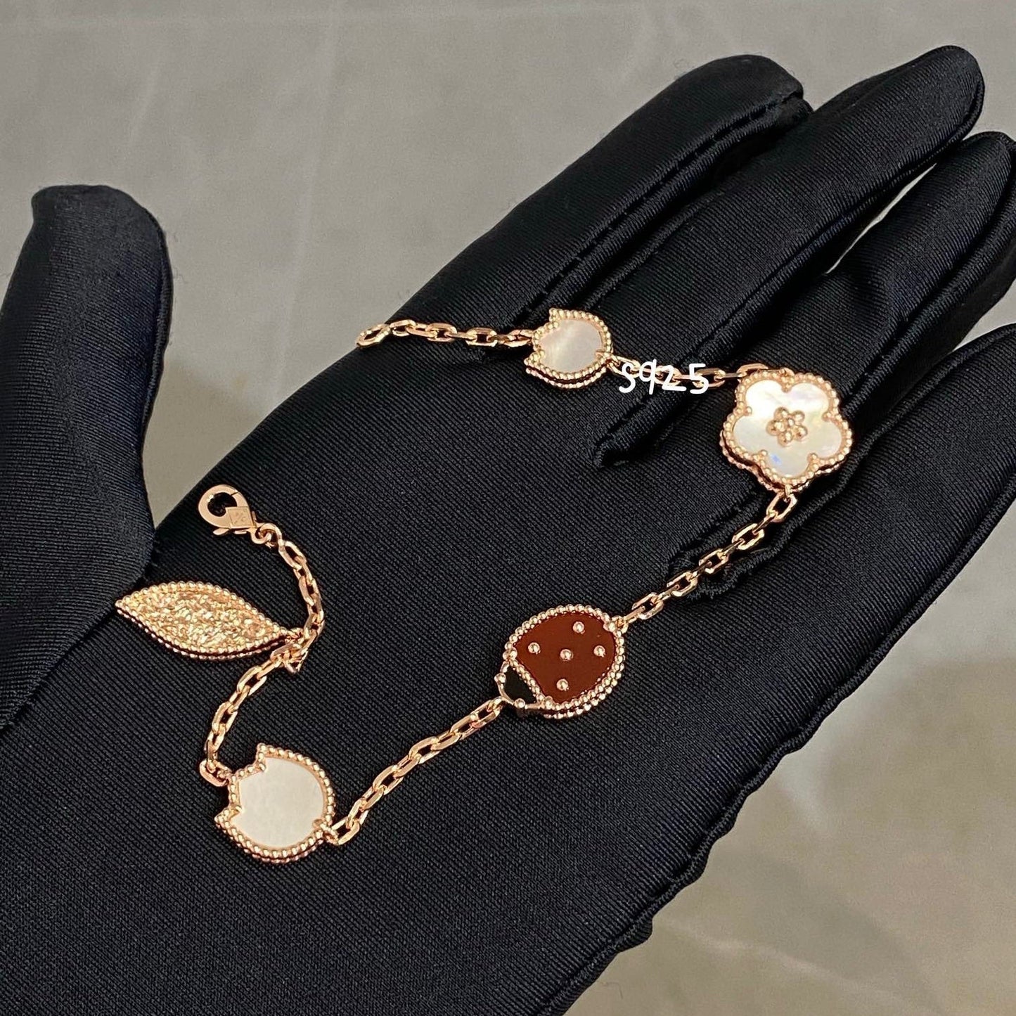 [Elite]LUCKY SPRING 5 MOTIF BRACELET