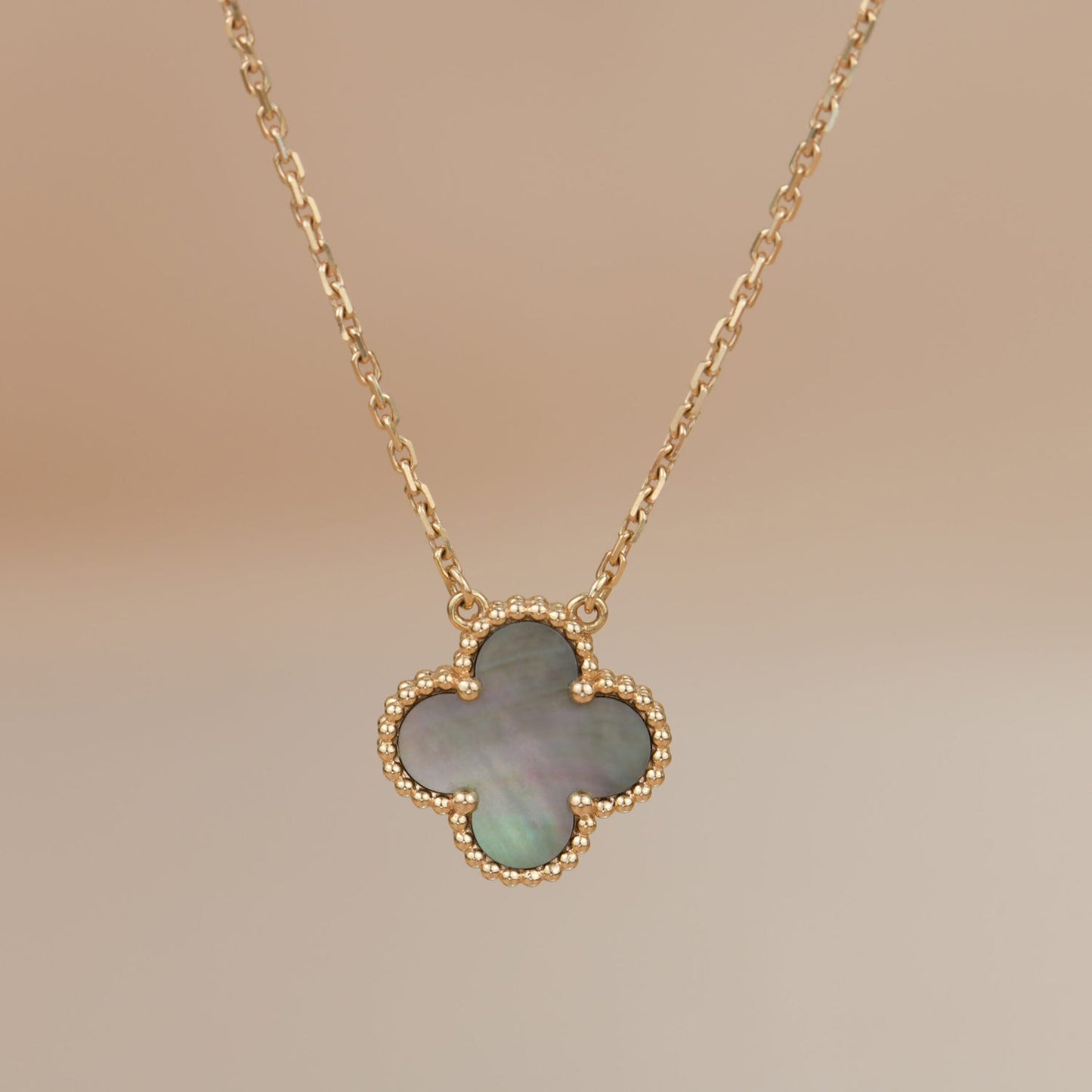 [Elite]CLOVER 15MM  GRAY MOTHER OF PEARL NECKLACE