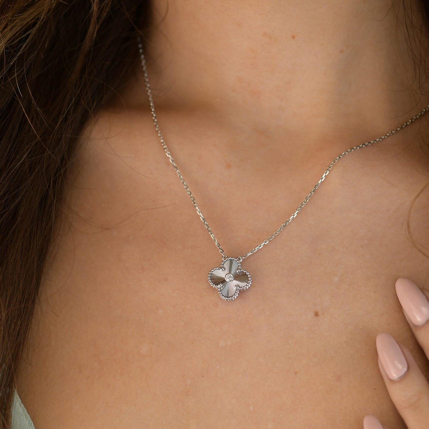 [Elite]CLOVER  15MM DIAMOND LASER NECKLACE SILVER