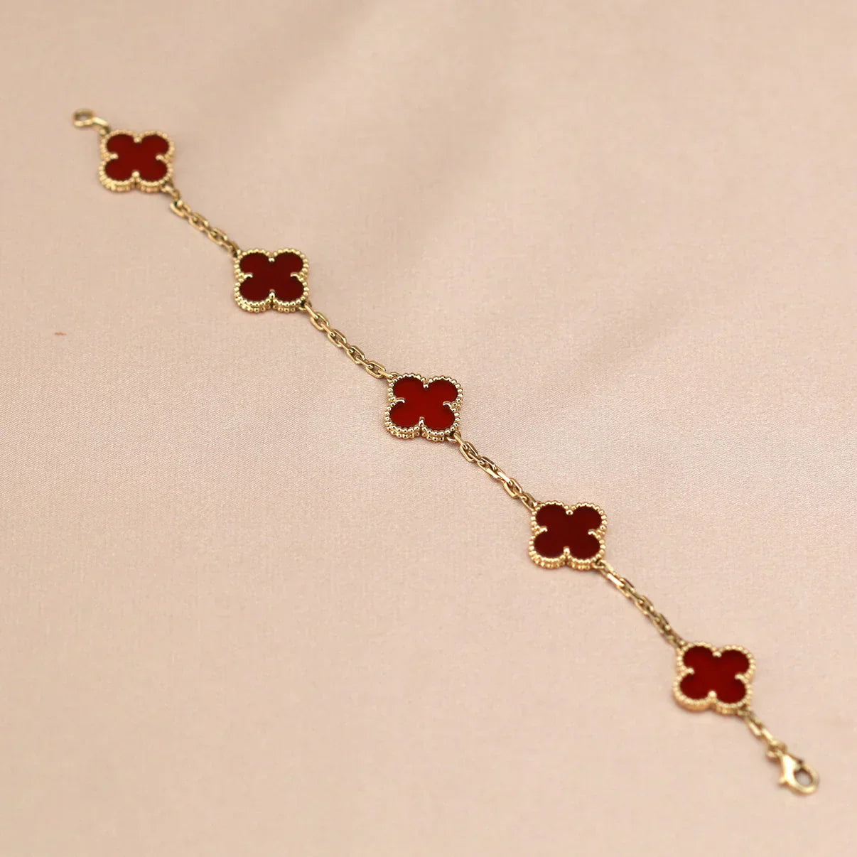 [Elite] CLOVER 5 MOTIF RED CORNELIAN BRACELET COLLECTION