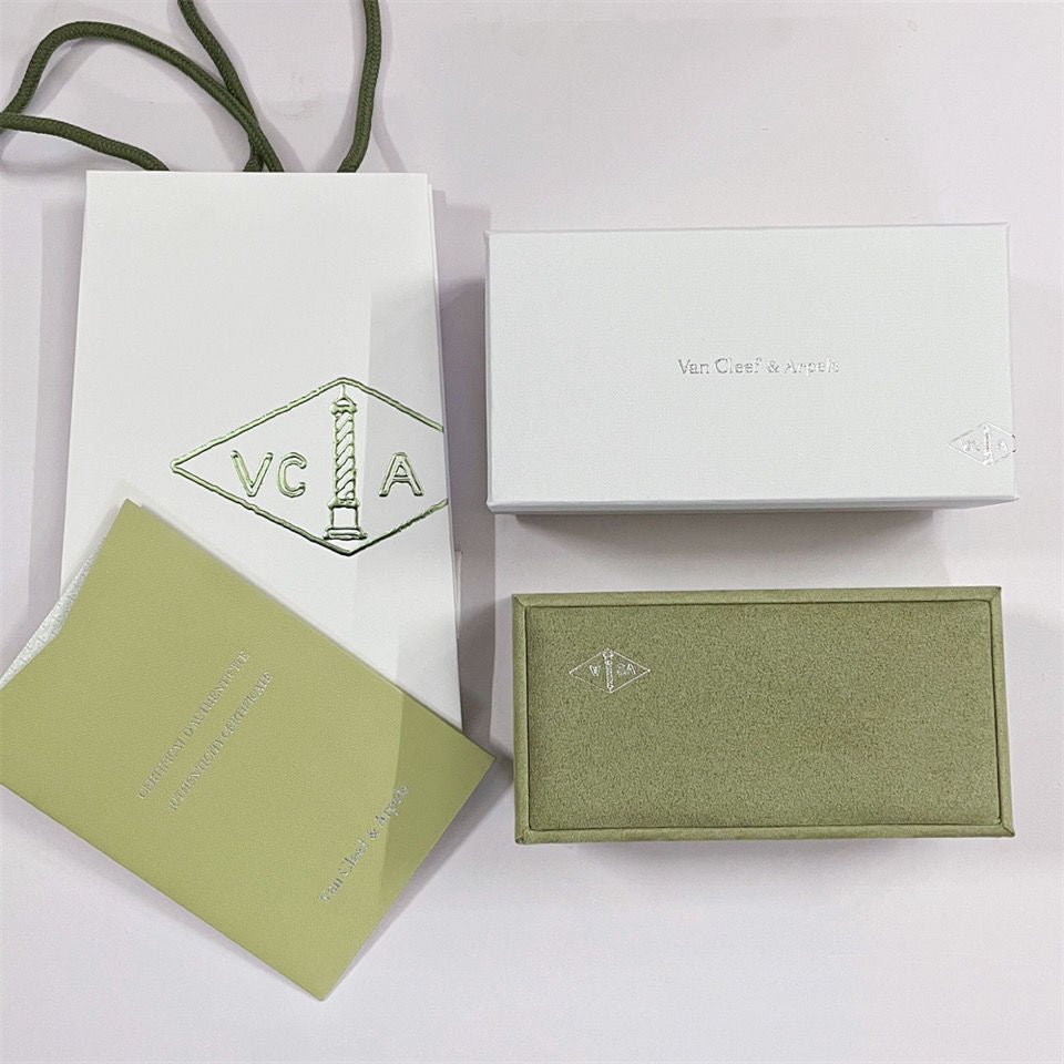[Elite]VA CLOVER BRACELET NECKLACE RING BOX GIFT BAG