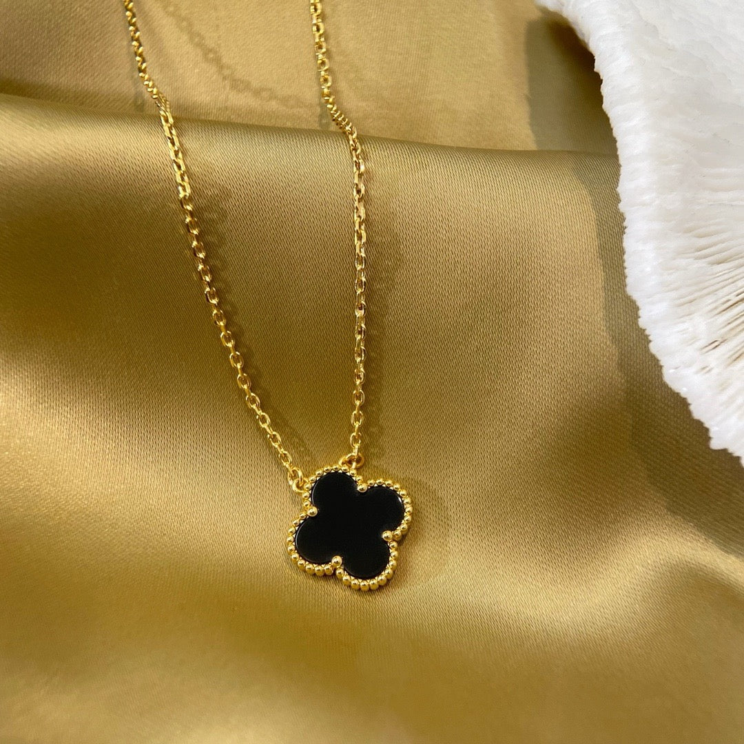 [Elite]CLOVER 15MM BLACK ONYX SINGLE FLOWER NECKLACE